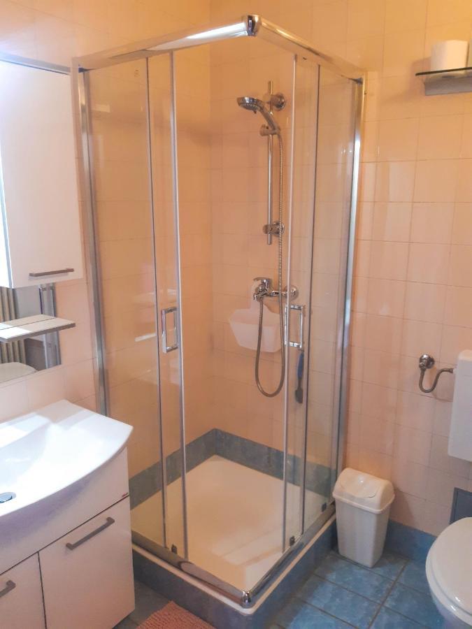 Apartmani Jutro Novalja Eksteriør billede